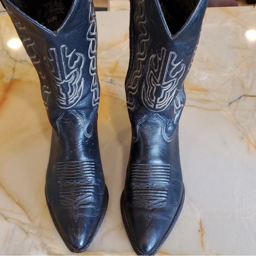 Justin women’s cowboy boots